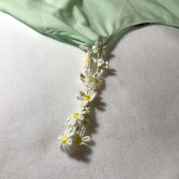 Papaya cropped high low top daisy straps. - Picture 6 of 6